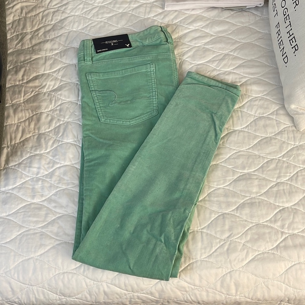 NWT American Eagle Corduroy Jegging Jean